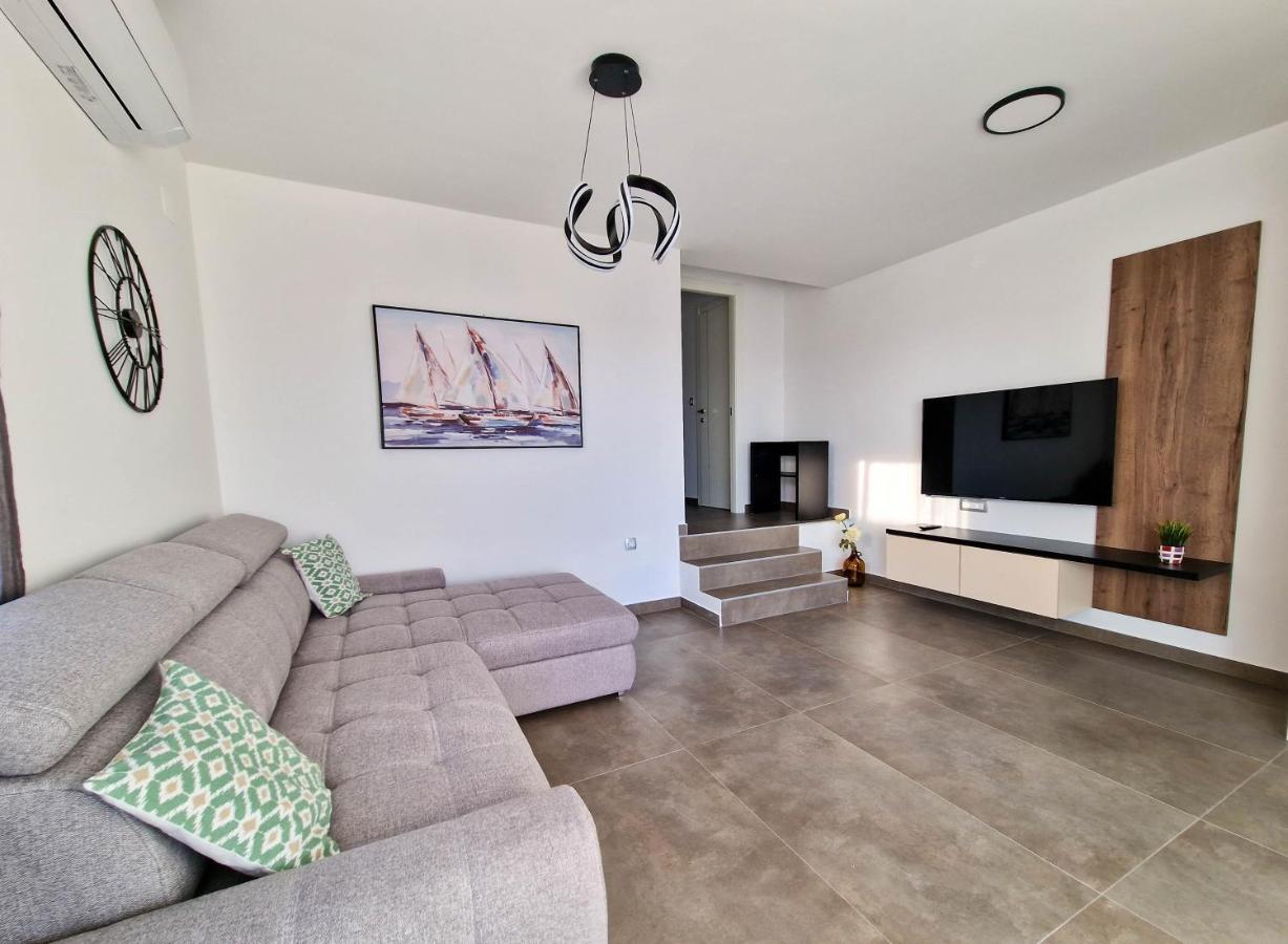 Poseidon Apartment