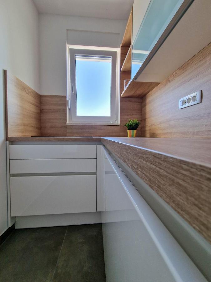 Poseidon Apartment *